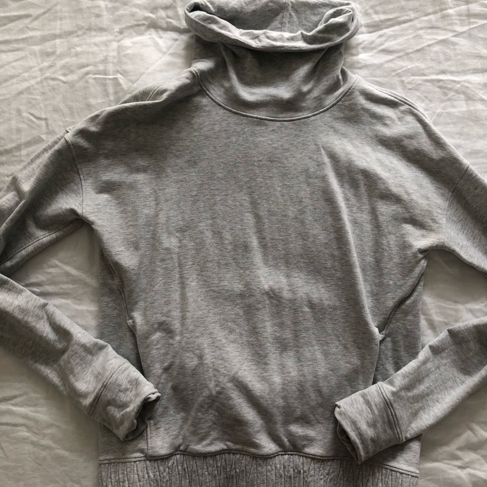 Lululemon pullover